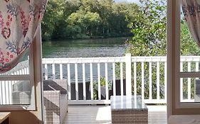 Tattershall Lakes Caravan